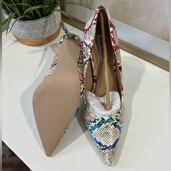 Steve Madden Pump - Size 9 - Picture 6 of 6